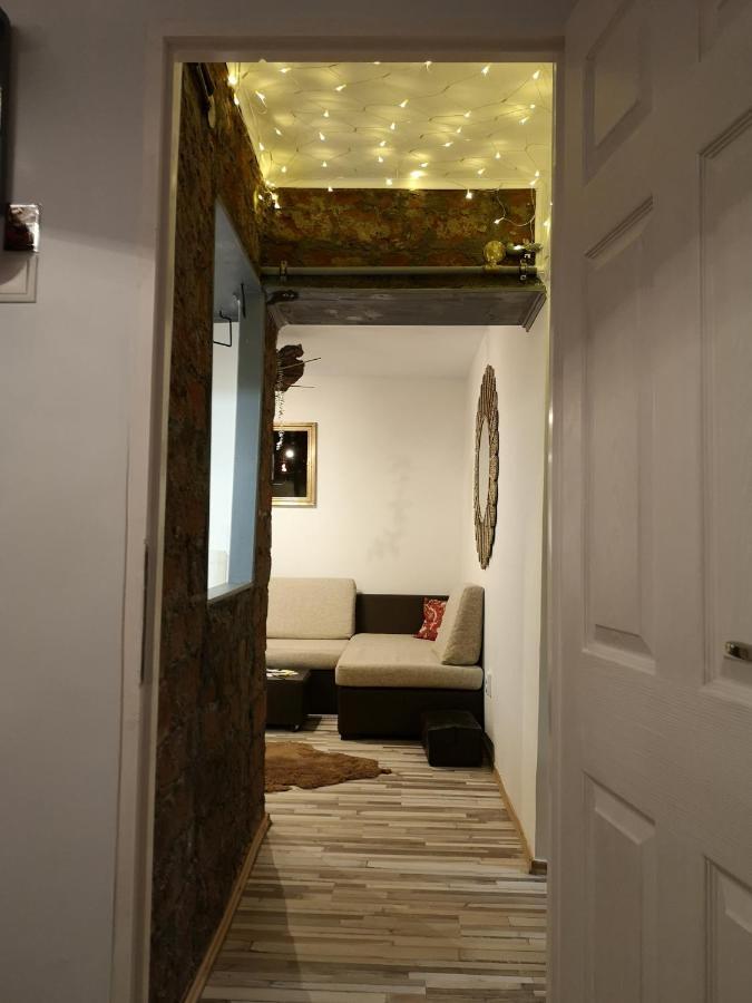 Appartement Little Modern Folk Apt à Vălenii de Munte Extérieur photo